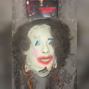 Texas Chainsaw Massacre LEATHERFACE PRETTY WOMAN Mask New!